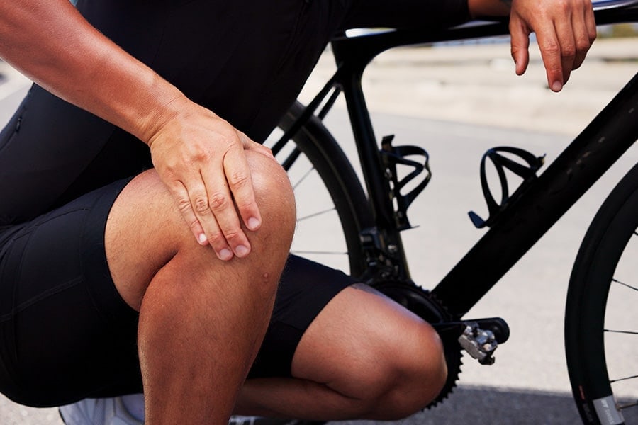 kyste ligament croise anterieur traitement dr thomas stevignon specialiste prothese chirurgien orthopedique paris