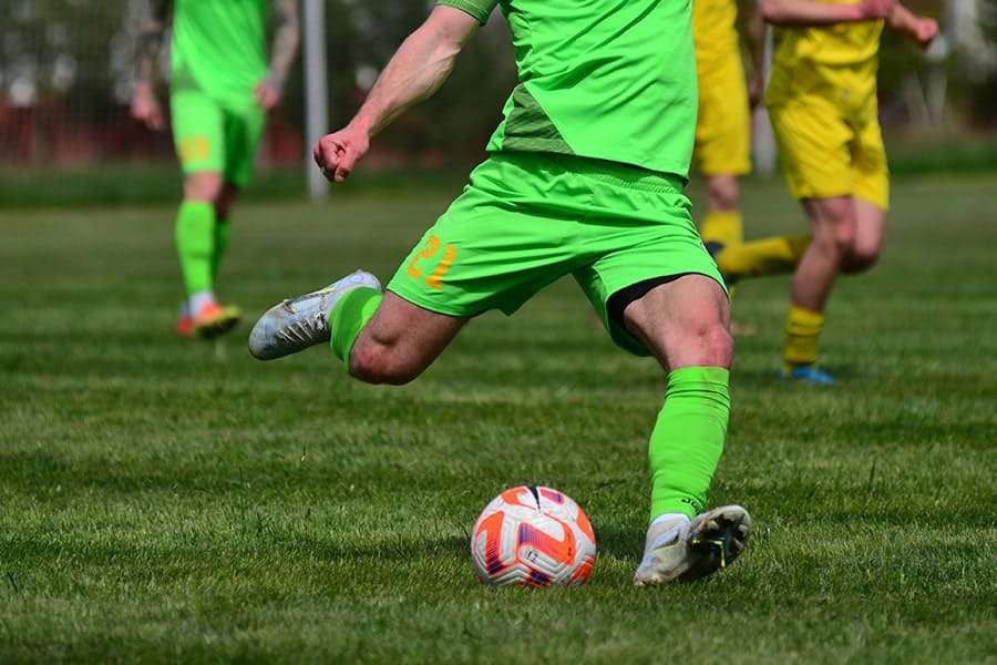 que faire cas rupture ligament croise anterieur traitement operation dr thomas stevignon chirurgien orthopedique specialiste genou paris