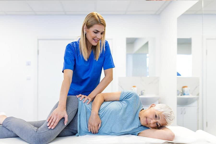 delai de reeducation apres prothese de hanche dr thomas stevignon chirurgien orthopediste specialiste hanche chirurgie orthopedique paris